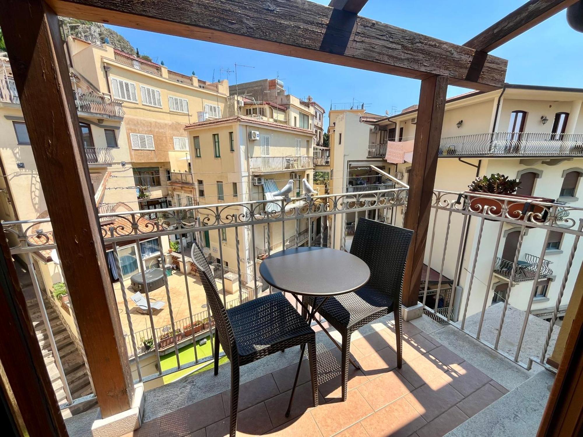 Sole Apartment Taormina Luaran gambar
